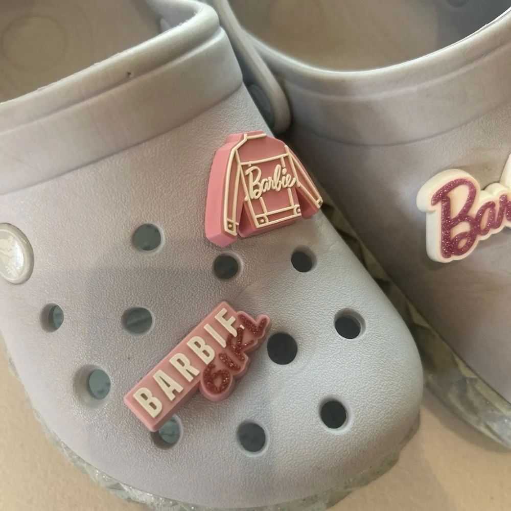 Crocs Classic Kids Clogs In Baby Blue with Sparkles & Barbie Themed Jibbitz Sz 2
